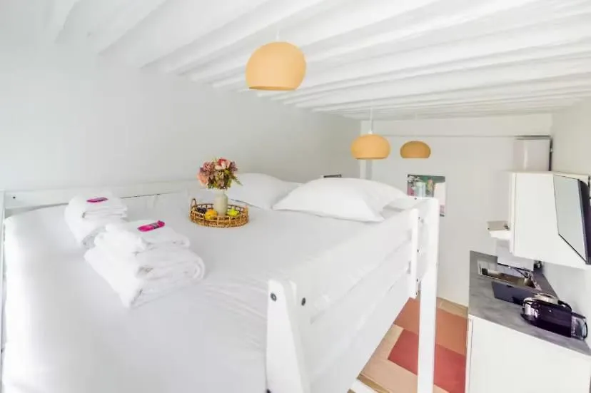 Charming Apartment Near Gare De L'Est Paris
