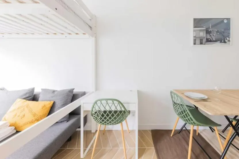 Charming Apartment Near Gare De L'Est Paris