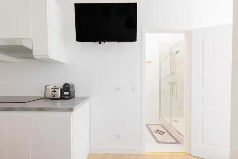 Charming Apartment Near Gare De L'Est Paris 0*,