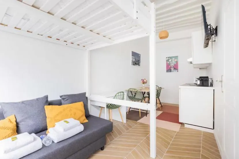 Charming Apartment Near Gare De L'Est Paris