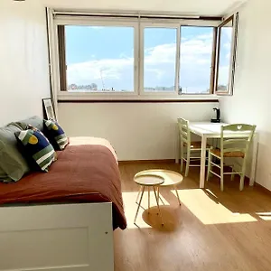 Charming Bright Sunny In Belleville Appartement